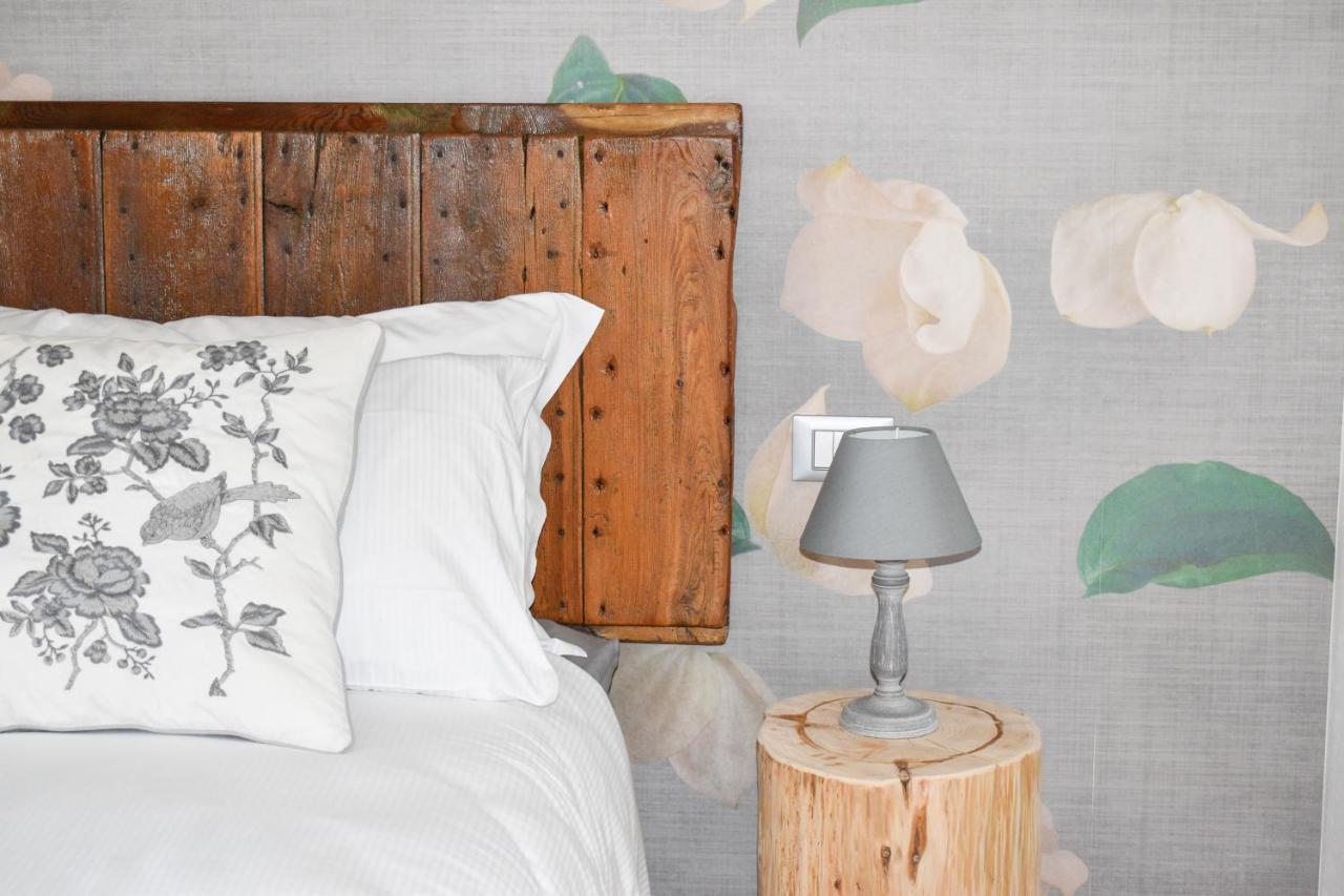 Bed And Breakfast Le Giale Castelnuovo del Garda Bagian luar foto