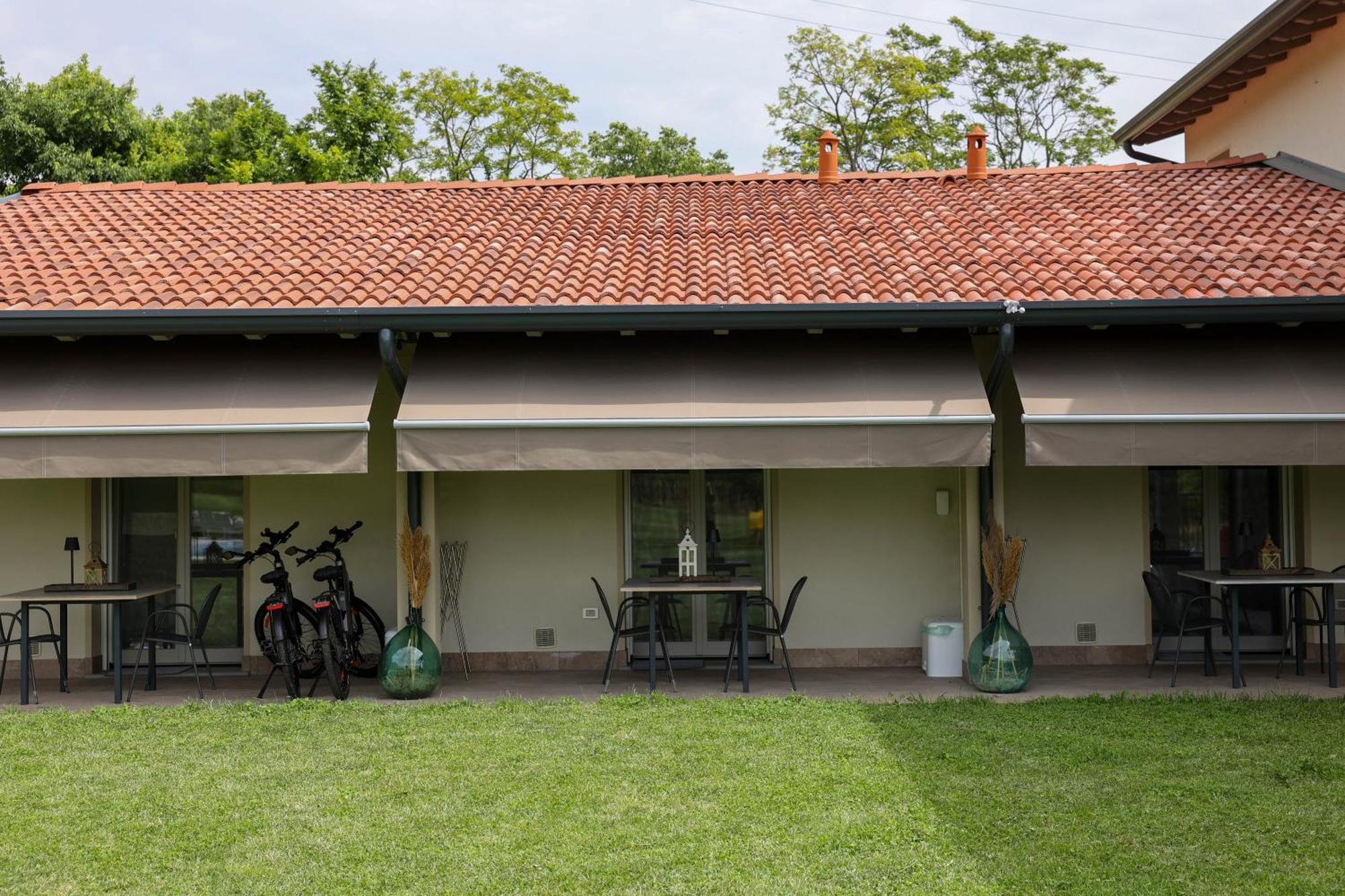 Bed And Breakfast Le Giale Castelnuovo del Garda Bagian luar foto