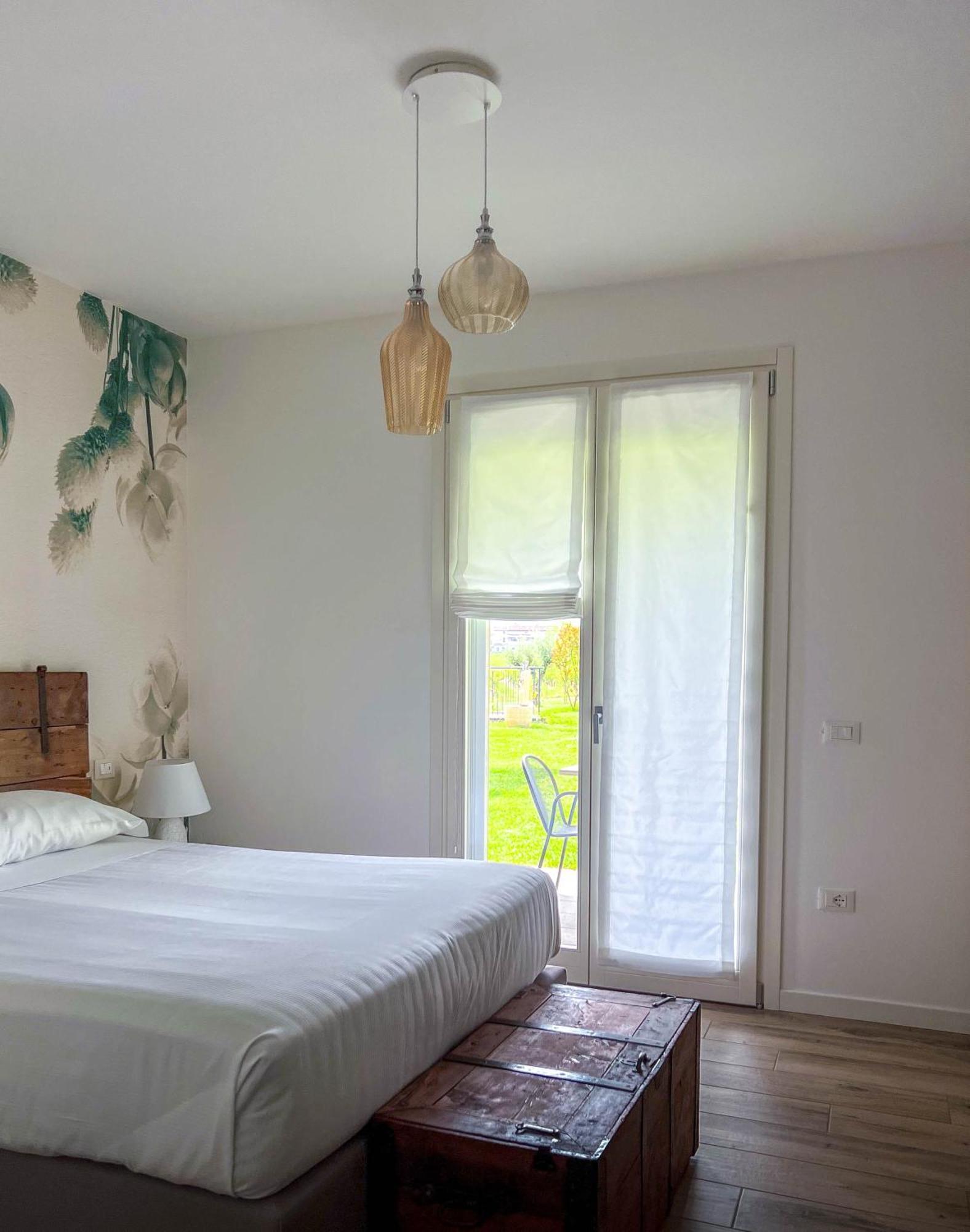 Bed And Breakfast Le Giale Castelnuovo del Garda Bagian luar foto