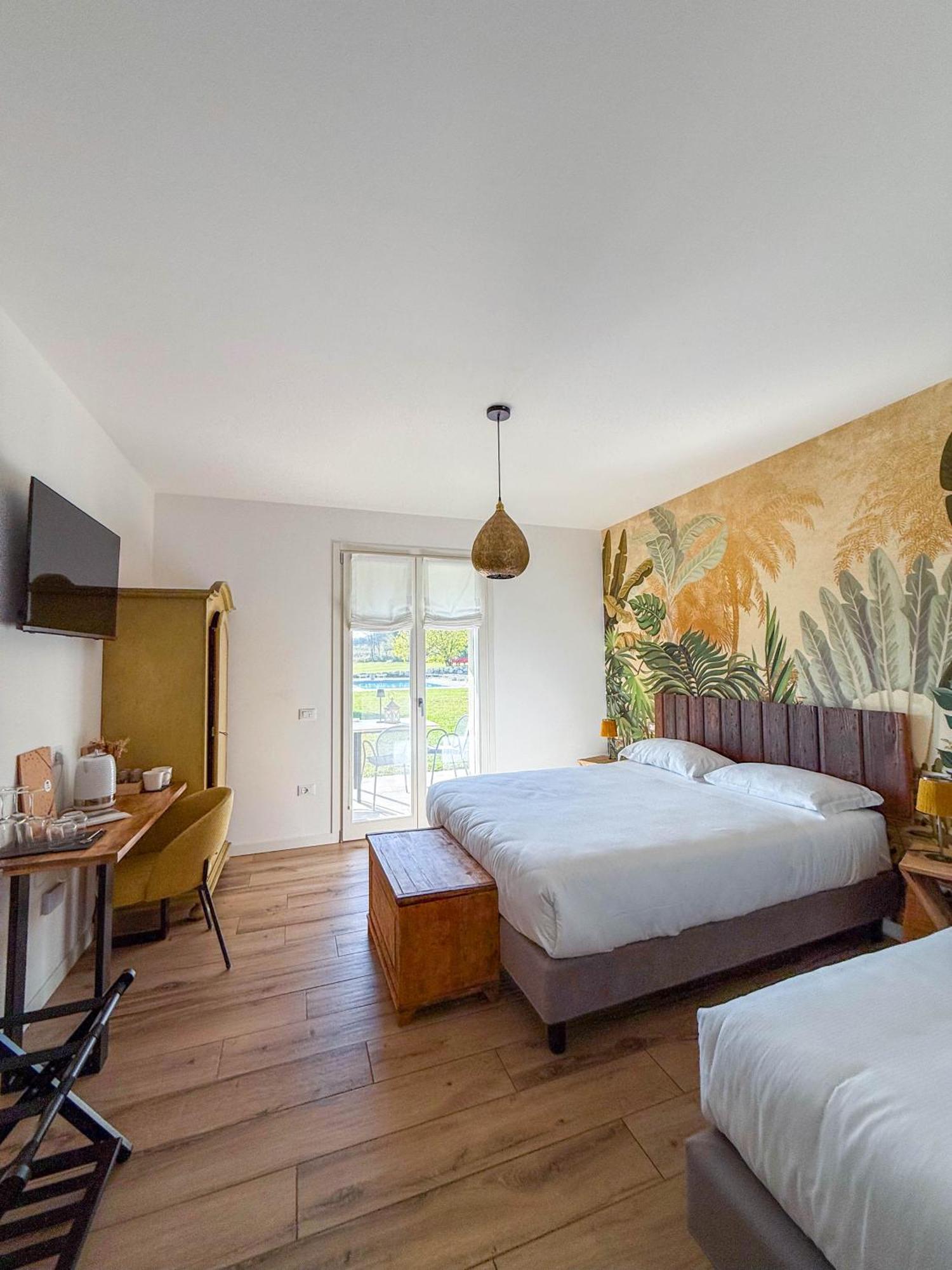 Bed And Breakfast Le Giale Castelnuovo del Garda Bagian luar foto